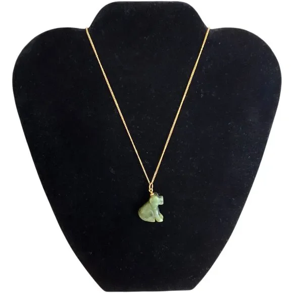 Vintage Carved Nephrite Jade Animal Pendant Necklace 1/20 12K Gold Filled Chain - Picture 2 of 16